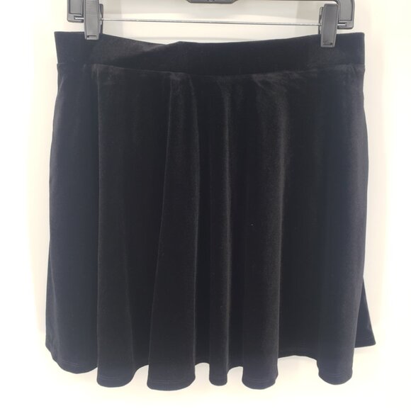 3/$25 Hot Topic Velvet Mini Skater Skirt L Flare Gothic Academia Black - Picture 1 of 6